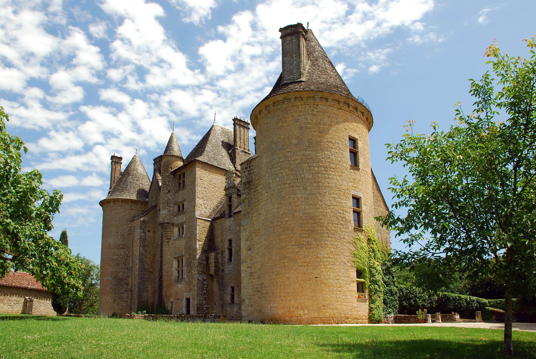 Château de Montal, Saint-Jean-Lespinasse